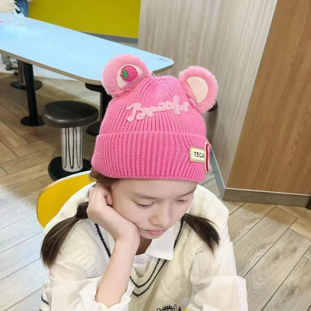 MINISO Disney Ear Baby Hat Fragola Orso Decorazione Bambini Ragazze Cappello lavorato a maglia Bambini Morbido caldo Copricapo Regalo di Natale