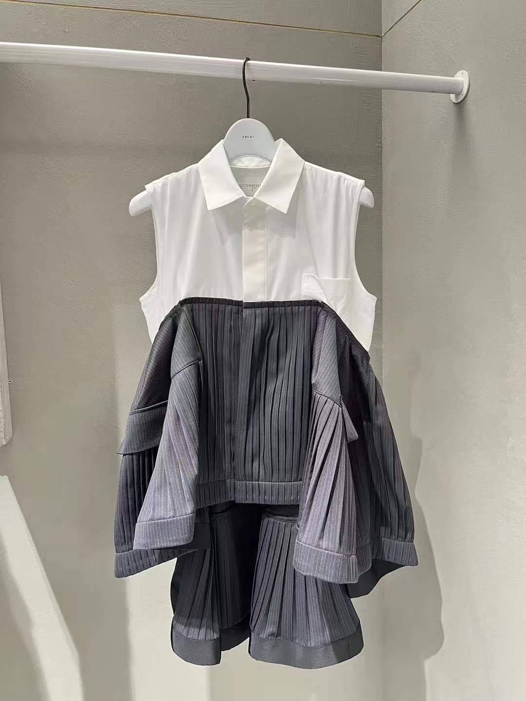 FogSacai Japanese Sle ex Vintage Contrast Design Denim Spring Summer No Sve Folds Loose Ne irt Top for Women Cotton