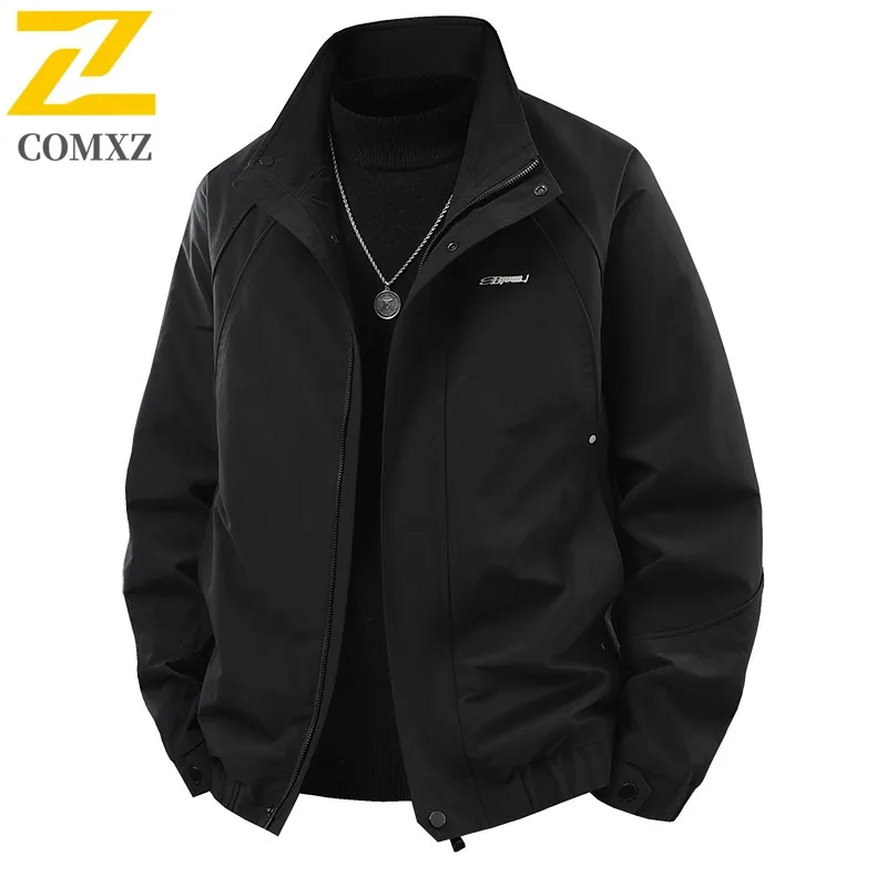 

COMXZ Мужская куртка премиум-класса 2025, винтажное рабочее удобное пальто с отложным воротником, свободная посадка, модная ветрозащитная верхняя одежда для пешего туризма