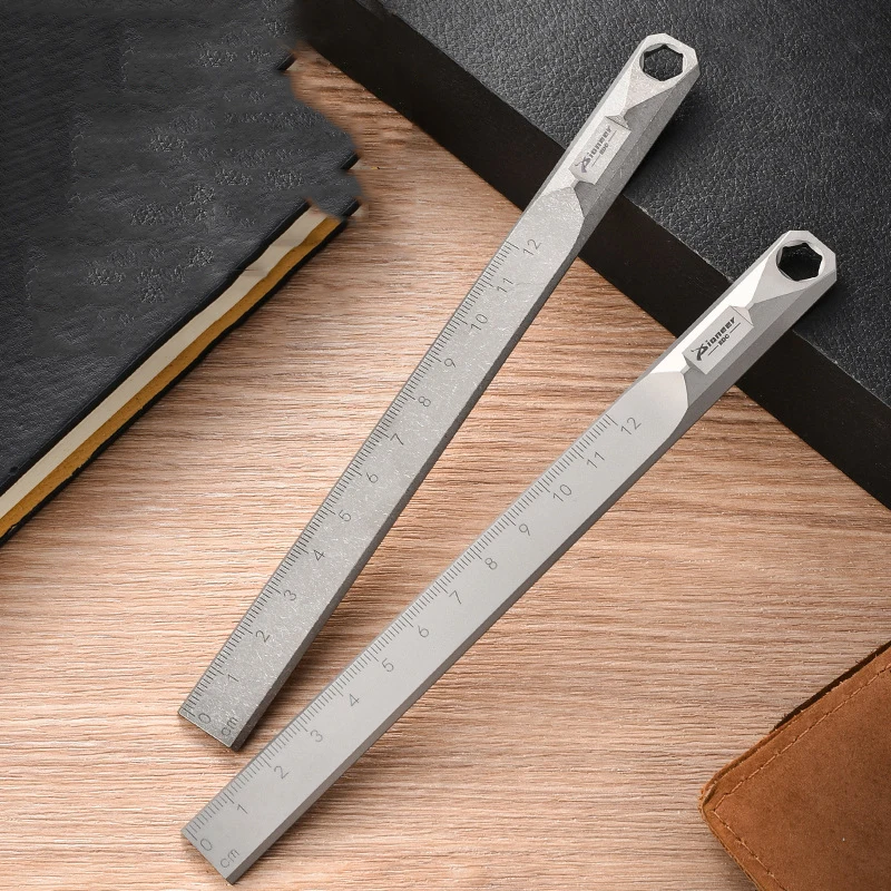 

18cm Titanium Alloy Ruler Outdoor EDC Self-defense Hard Ruler Waist Hanging Pry Bar Tool