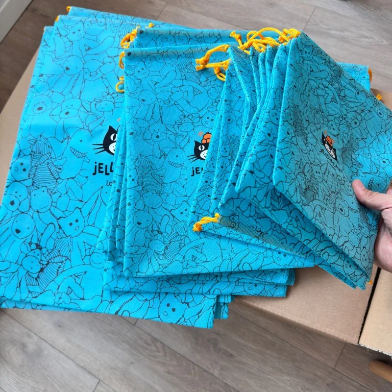 

Kawaii Blue Dust Bag, Doll Gift Bag Gift Non-woven Fabric Storage Packaging Bag Rabbit bear, roses, various kinds