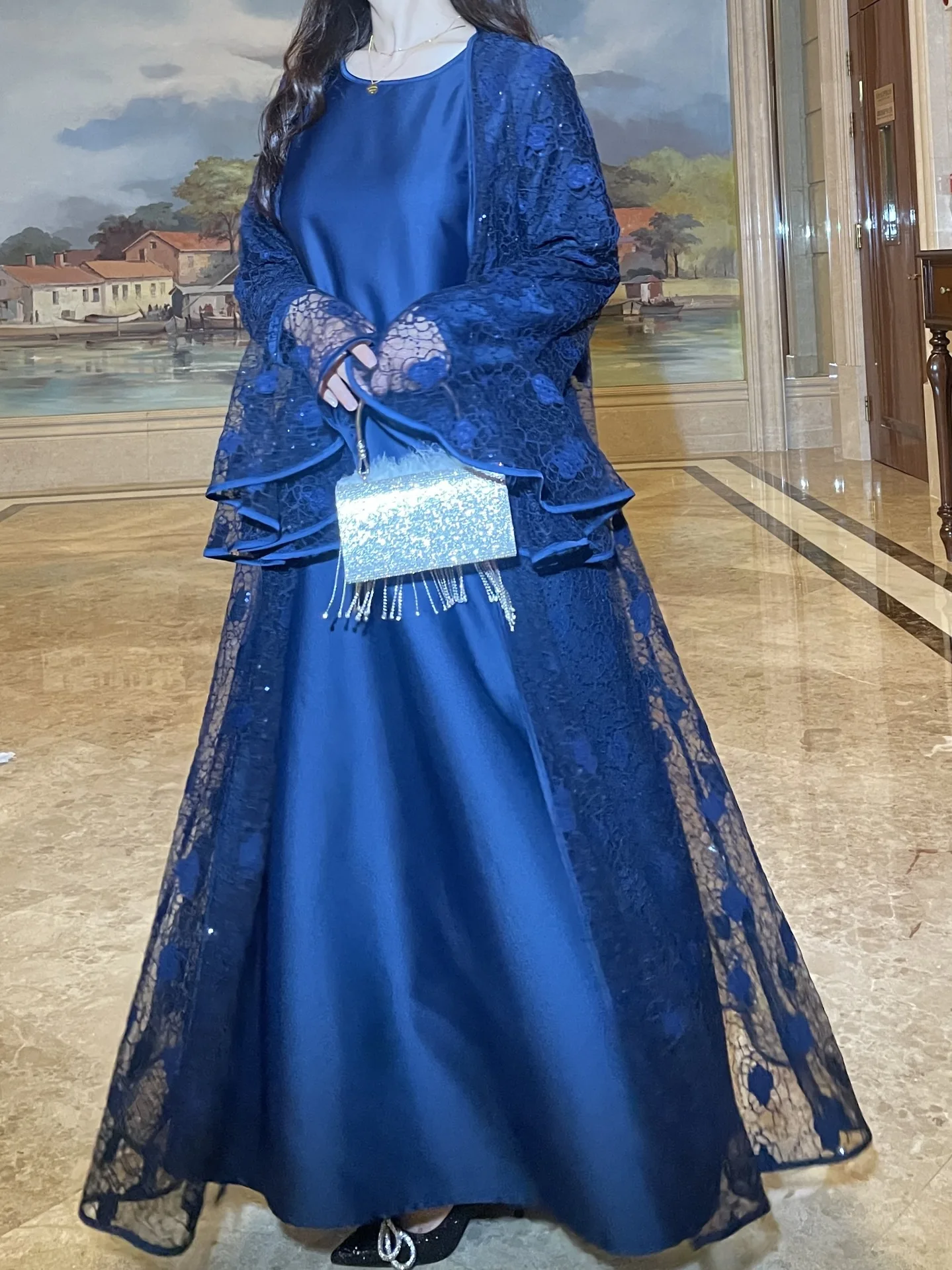 Abito Abaya da donna musulmana Set da 2 pezzi Manica svasata Pizzo con paillettes Raso Abito caftano marocchino Musulman Ensembles Abiti da cadigan