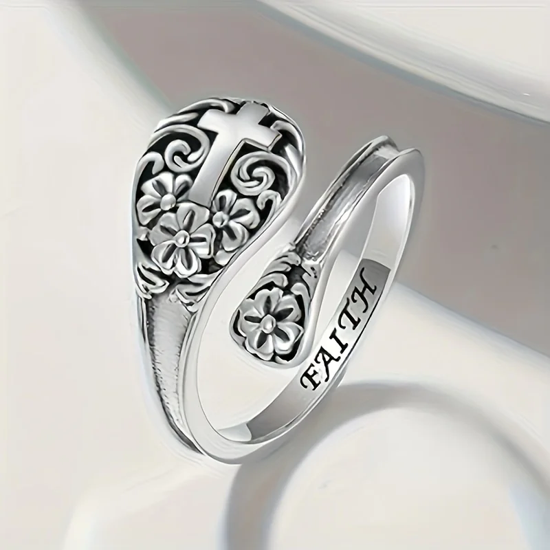 

1 Vintage Bohemian Adjustable Ring with Floral Design for Vintage Bohemian Style, Everyday Wear, Perfect Holiday Gift