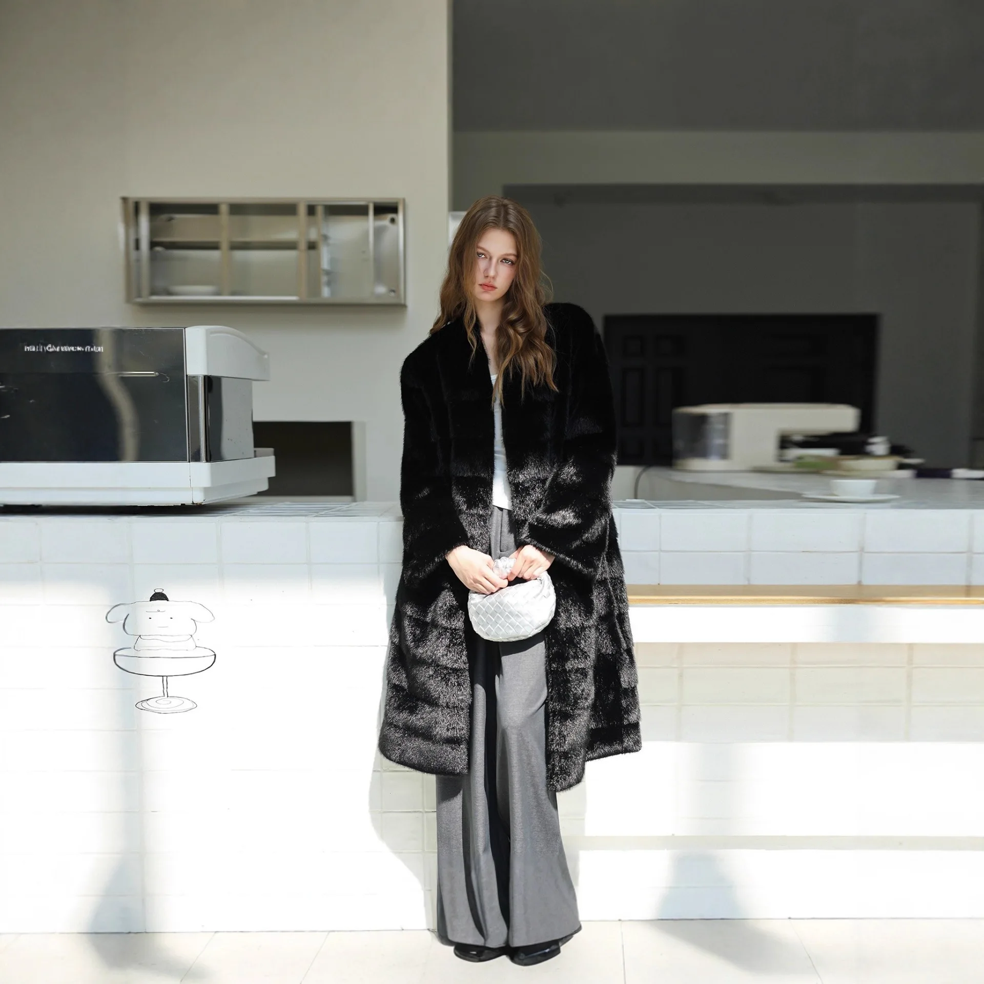 KIDCRKJ الأسود النساء الشتاء تقليد الفراء سترة جولة الرقبة كم كامل شيك سيدة معطف فرو منك مزاجه سيدة معطف فرو طويل #4