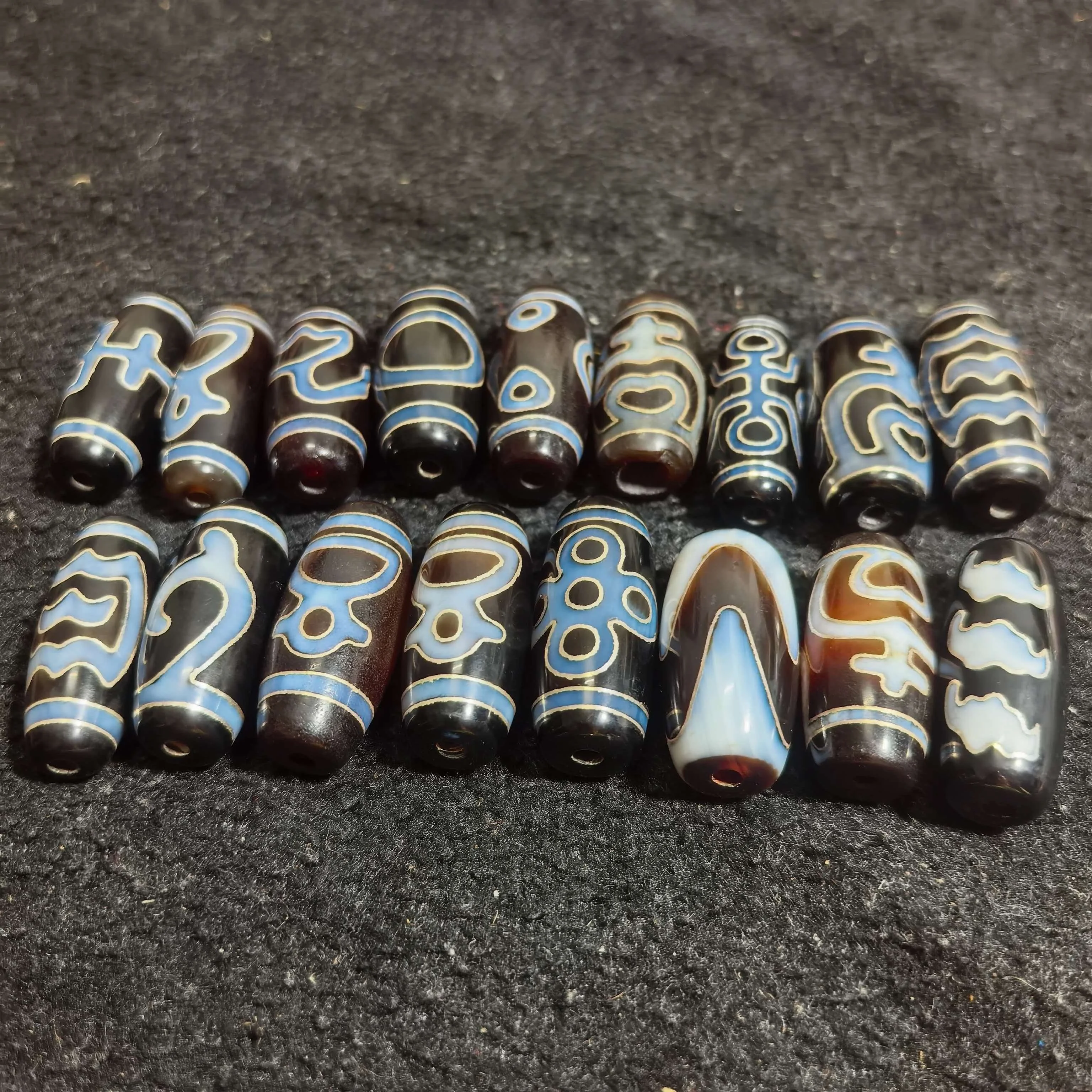 17pcs/lot Blue 28*13mm Enlaid Silver Tibetan Dzi Beads Natural Multiple Patterns Eye Amulet Beads for DIY Bracelets Necklaces