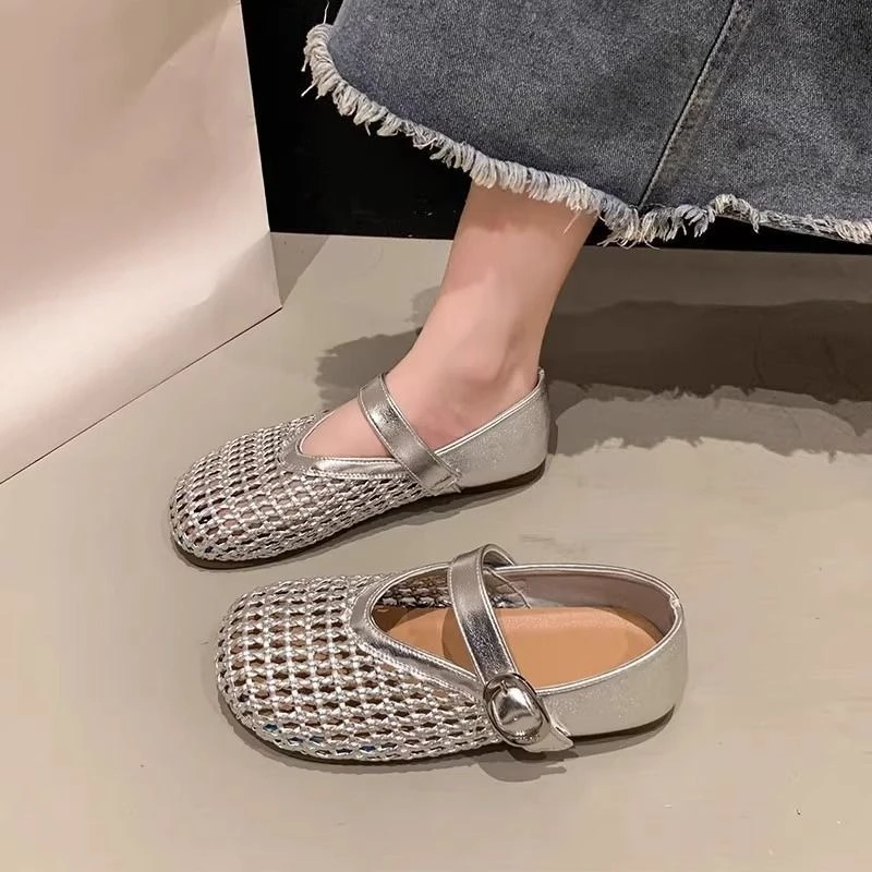 

2026, весенние сандалии для девочек, дышащая дышащая дизайнерская обувь на плоской подошве с мягкой подошвой для детей, летняя удобная повседневная обувь, Новое поступление