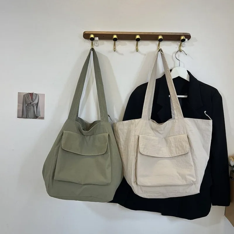 

Fashionable Simple Diaper Bags For Women Large Capacity Leather Shoulder Bag Minimalist Elegant Vintage Luxury Designer