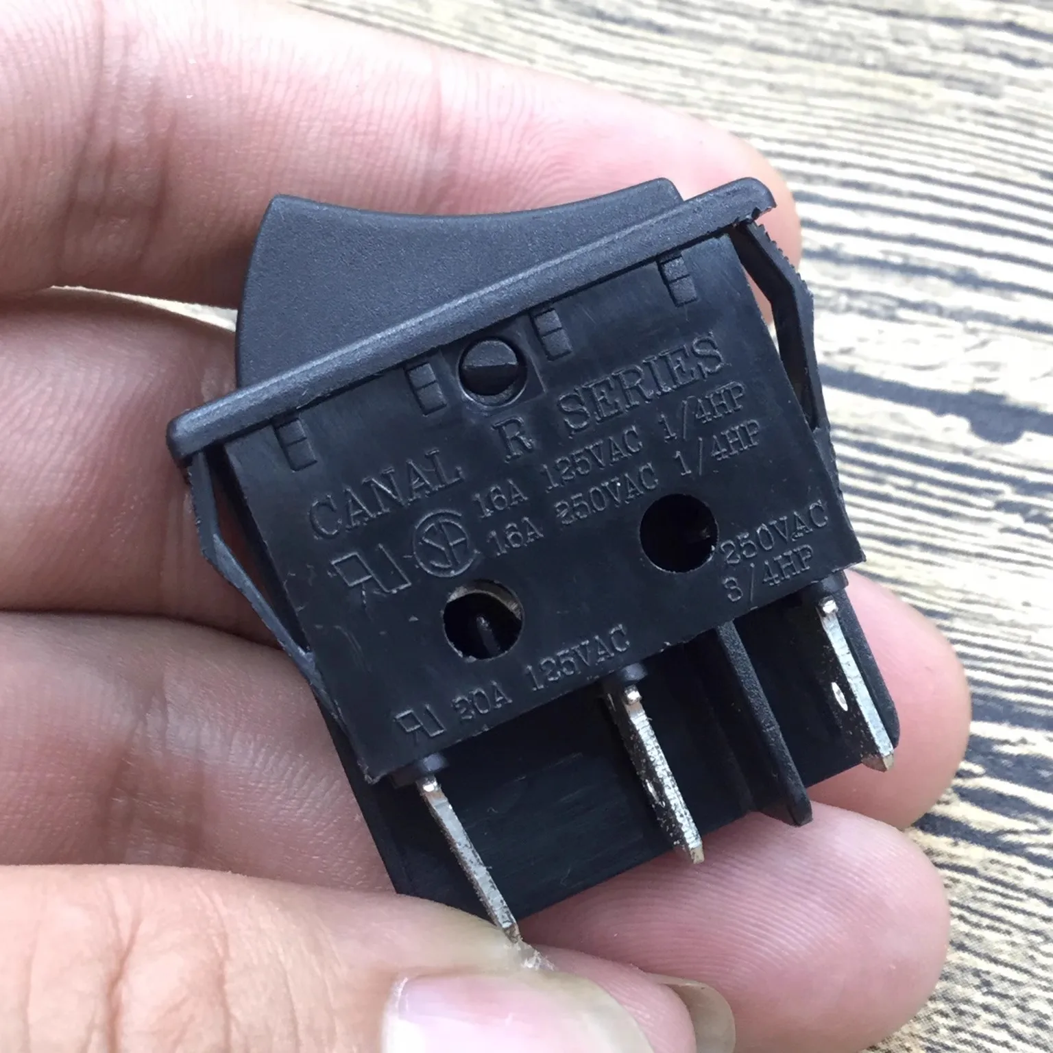 

1~5PCS/LOT R SERIES 6 pin 2 speed boat switch warping switch 16A high current silver contact