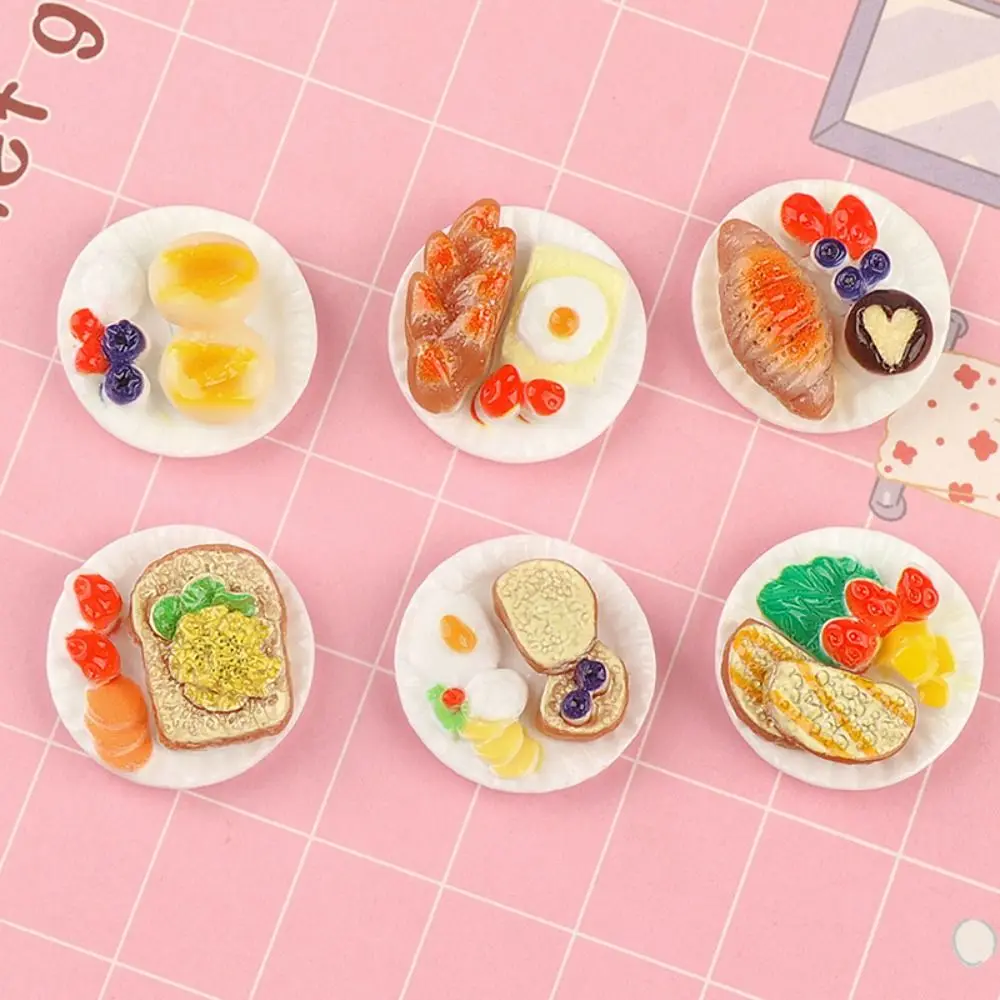 Casa de muñecas creativa en miniatura para niños, simulación de comida, plato de combinación de desayuno de resina colorida, accesorios de cocina DIY