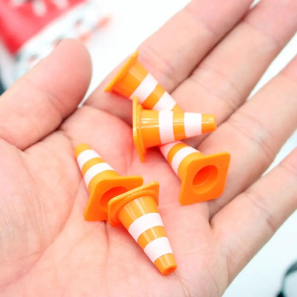 for 1/12 1/6 Dollhouse Doll House Miniature Simulation Roller Skates Plastic Dollhouse Accessories Helmet Model Girls