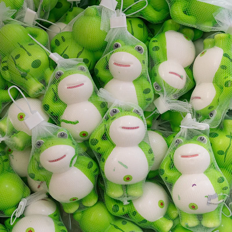 Salute frog slow rebound decompression toy pinch music small pendant decompression toy creative pu doll doll