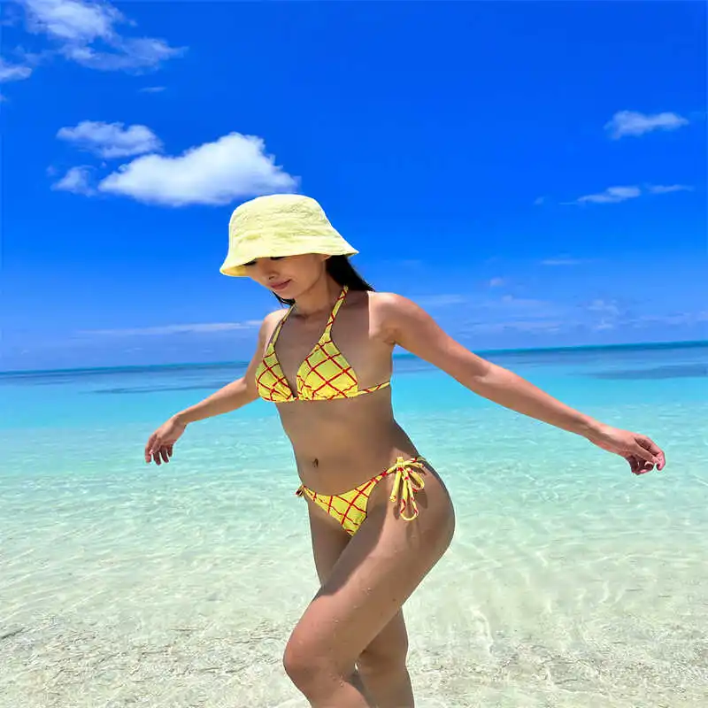 

Сексуальный желтый купальник в горошек с высокой талией для женщин, монокини, пляжная накидка, летний трендовый пляжный костюм