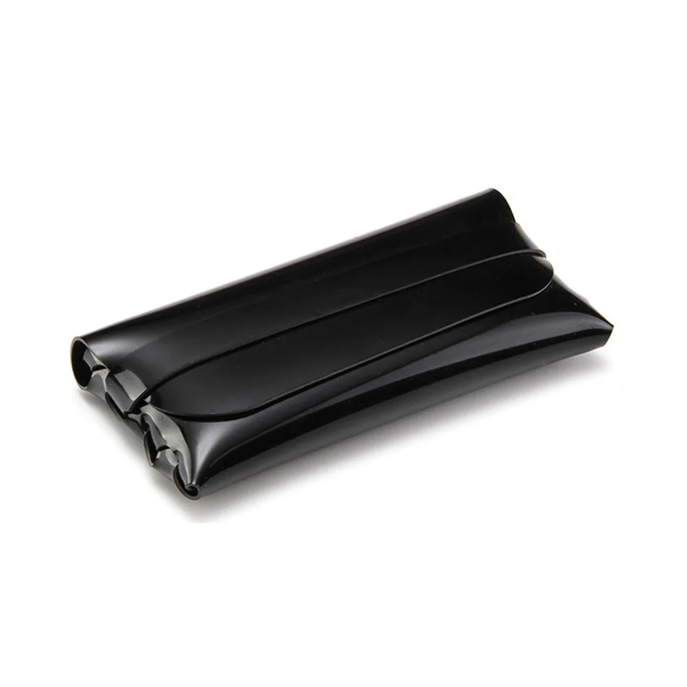 

2Pcs Glasses Case Slim Portable Stylish Sunglasses Storage Box Black White Scratch Resistant Eyewear Protector