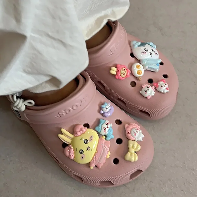 10pcs Cartoon Chikawa Shoesflower New Kawaii Usage Hole Shoes Buckle Cute Little Eight Shoes fibbia accessori decorativi regalo