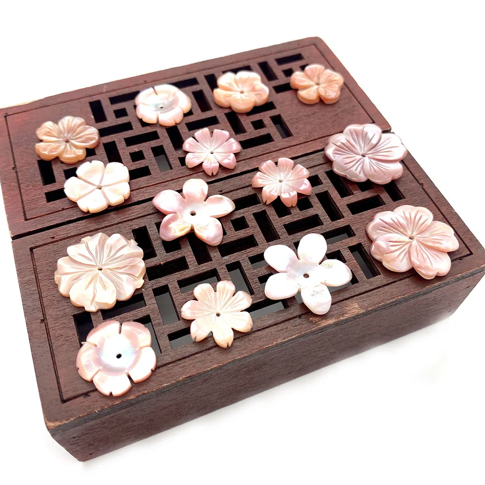 

Multi-style Pink Flower-shaped Natural Shell Beads Polished Single-hole Seawater Shell Loose Bead DIY Necklace Earring Accessory