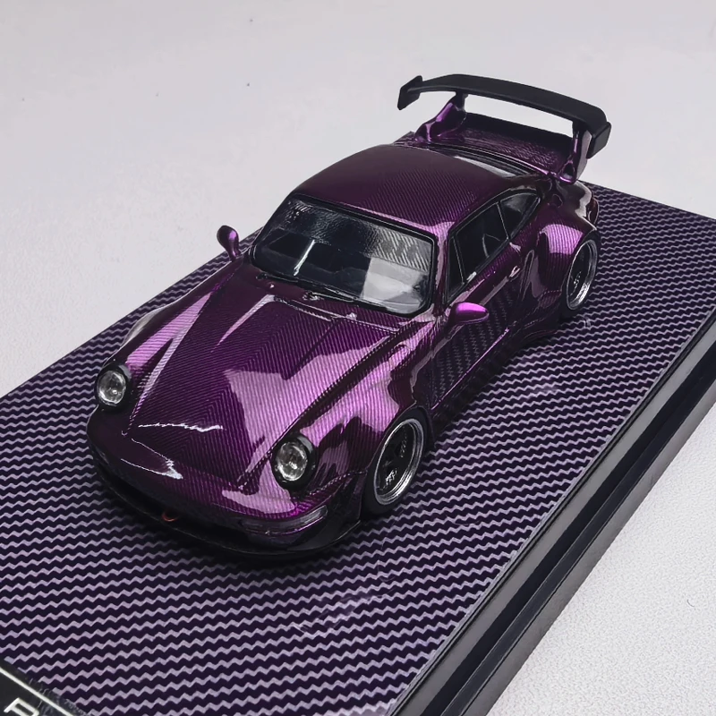 1:64 RWB Modifizierte Version 993 964 lila Kohlefaserlegierung Druckgussautomodell, Ornamente für Erwachsene, Jungenspielzeug, Kindergeschenke