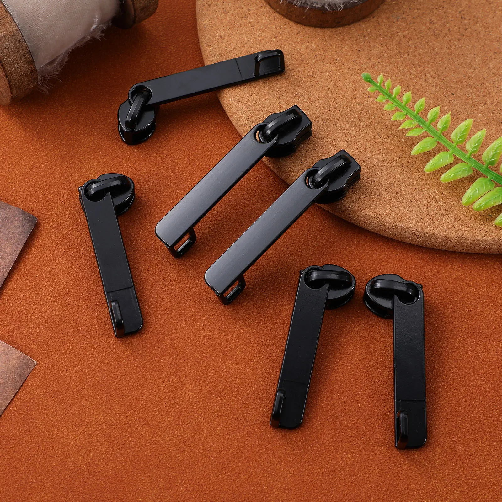 

5pcs 5 Pieces Zipper Pulls Replacement Broken Universal Repair Kit Black Slider Head