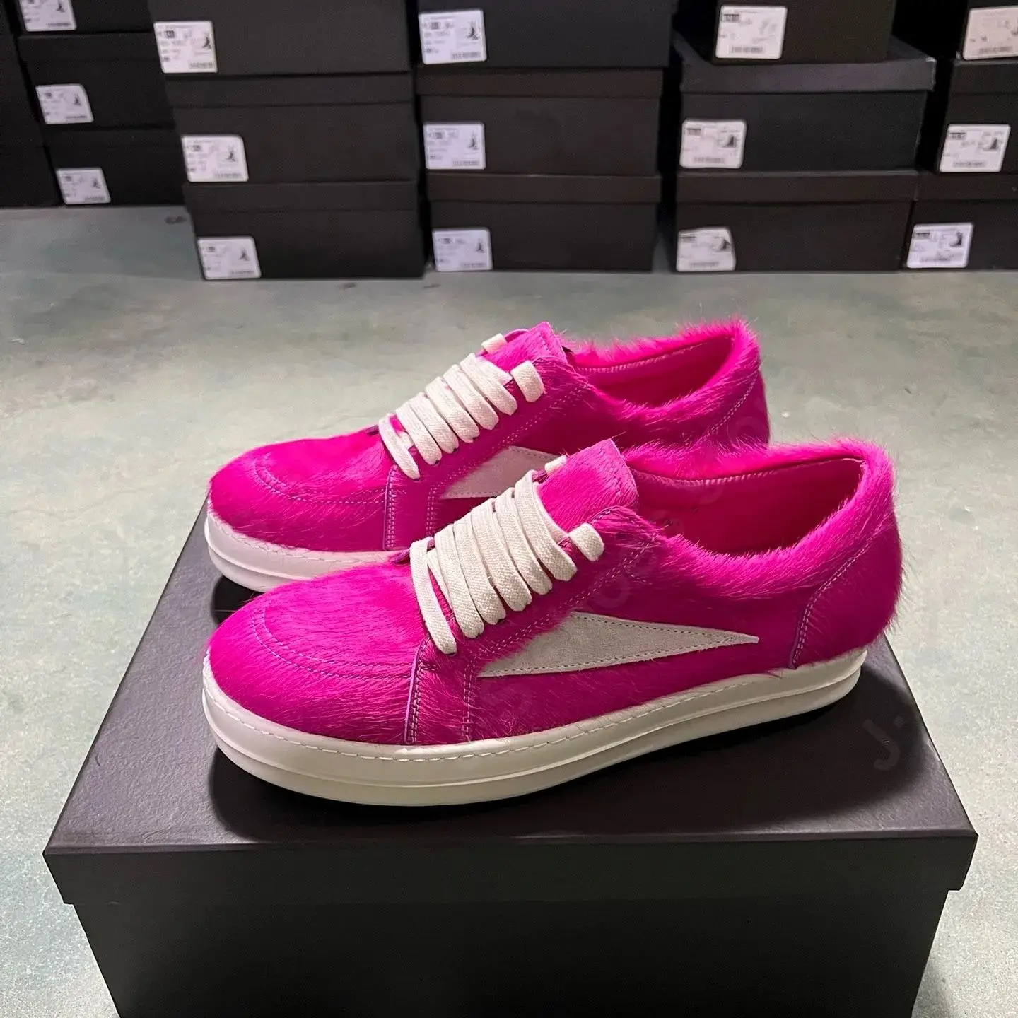 

Ricks Men Shoe Owens Casual Low Top Shoe Rose Pink Horsehair Shoes White Suede Sneakers Lace Up Women Owens Horse Hair Sneaker