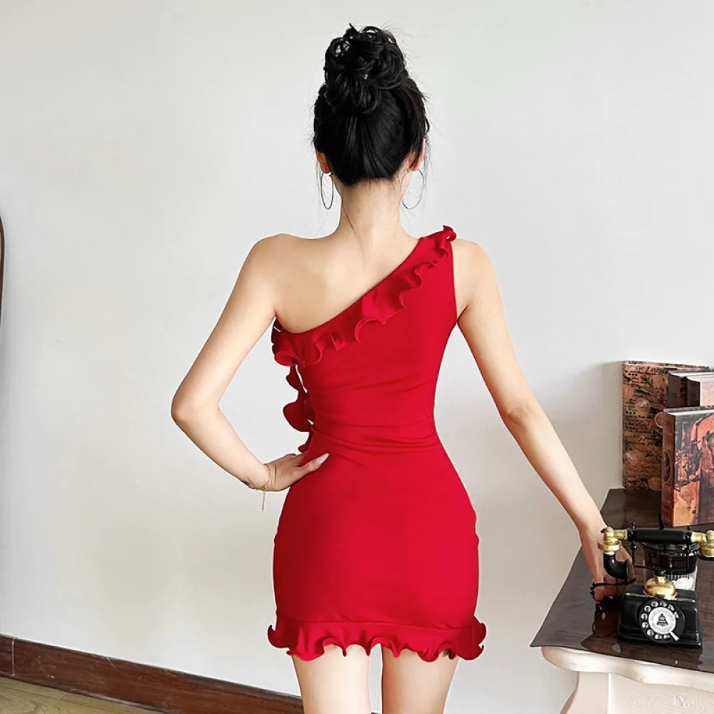 SylCue 3D ดอกไม้ชุดมินิผู้หญิงปิดไหล่ไม่สม่ําเสมอ Patchwork Ruched Ruffles สะโพกครอบคลุมอเนกประสงค์สไตล์ Elegant ชุด