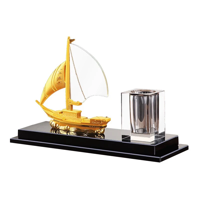 

High-end crystal ornament, smooth sailing, desktop ornament decoration, crystal pen holder.