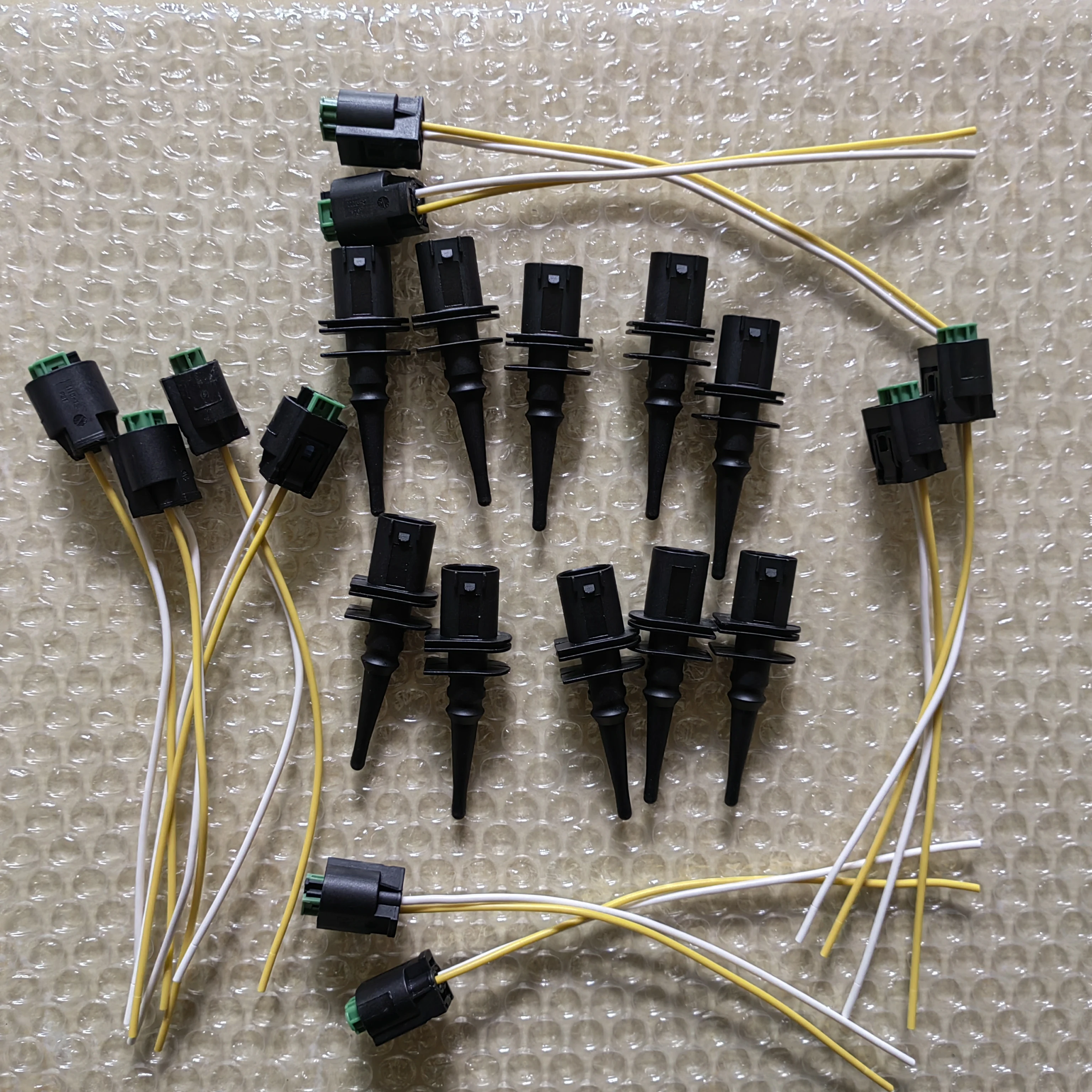 

65816905133 Exterior Outdoor External Air Ambient Temp Sensor + Connector Pigtail Wire for BMW MINI E46 E39 E38 X3 X5 M5 M6 Z4