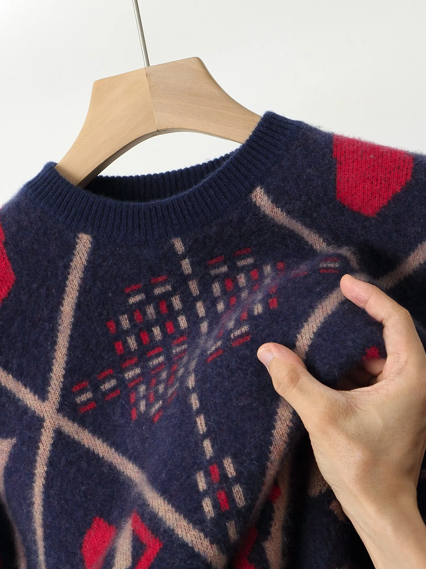 

100% Pure Wool Sweater Men's Crew Neck Thickened Fashion Warm Jacquard Bottom Knitted Sweater