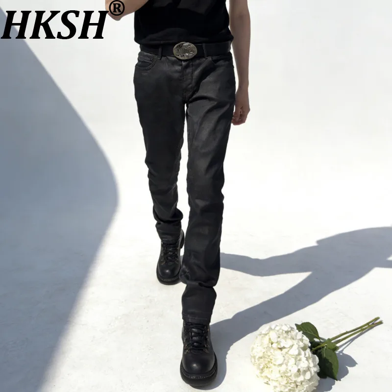 

HKSH Spring New Men Tide RO Style Dark Coated Waxed Denim Pants Slim-fit Stretch Skinny Jeans High Street Punk Chic Ins HK22319