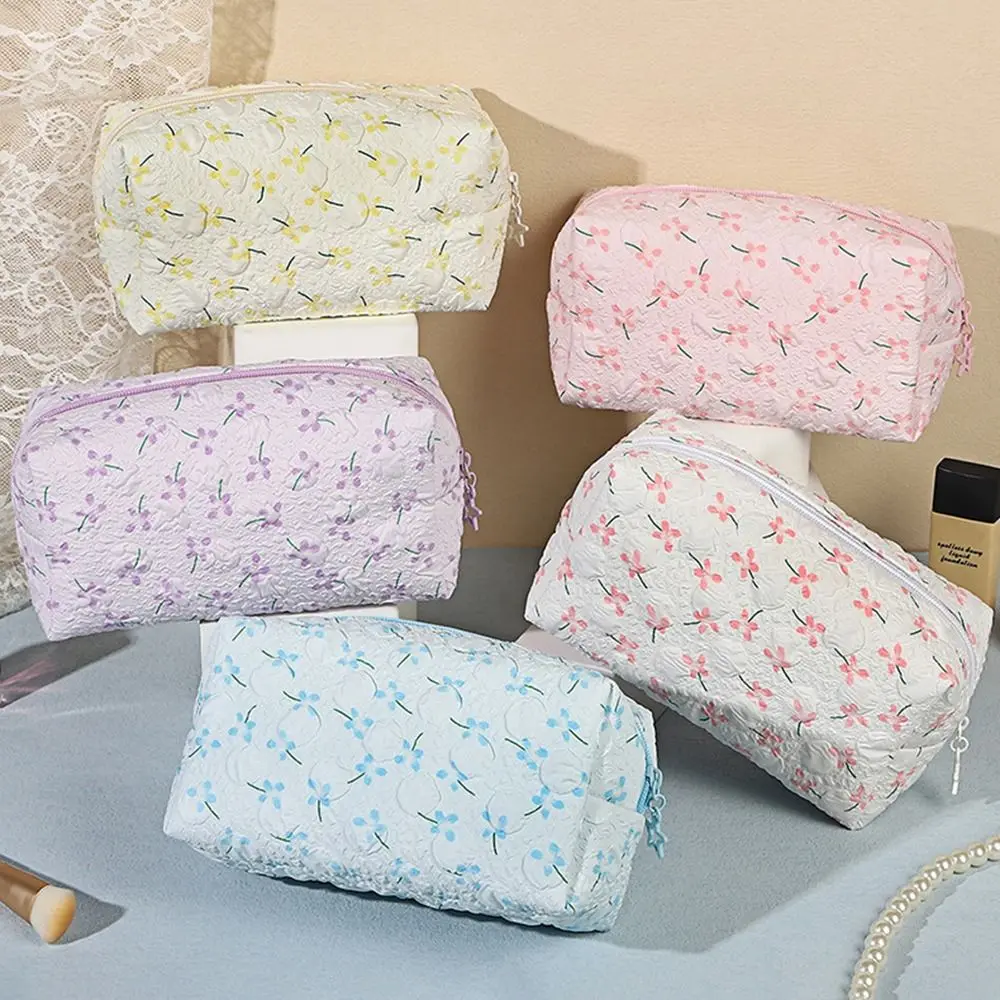 Practical Korean Style Floral Cosmetic Bag INS Large Capacity Stationery Storage Bag Soft Sweet Cosmetic Zipper Pouch Outdoor