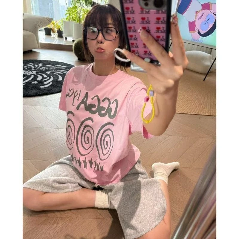 

HOUZHOU Vintage Pink Graphic T-shirts Women Casual Harajuku Oversized Print Tops Y2k American Retro Loose Short Sleeve Tshirts