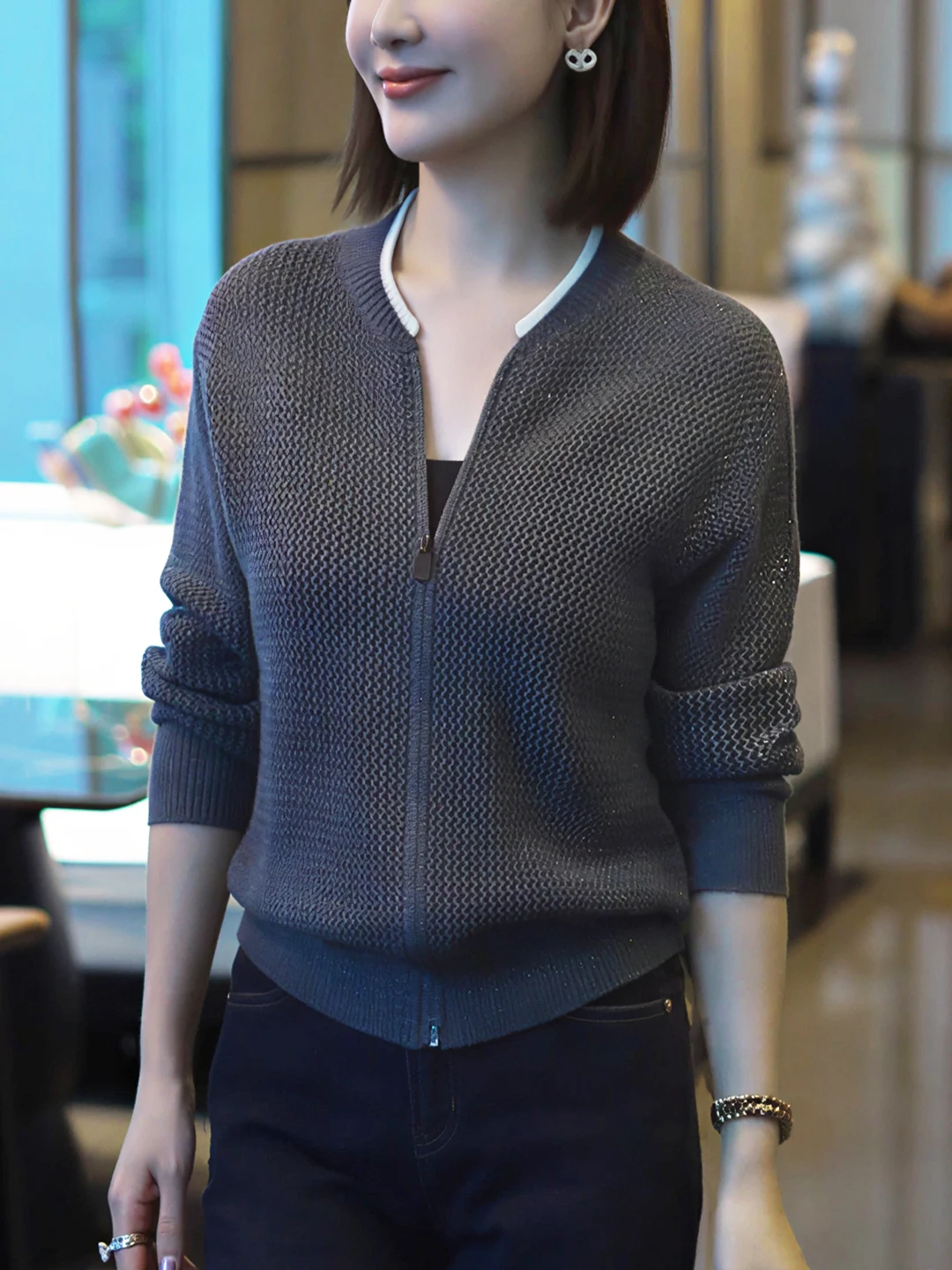 

Новый осенне-зимний женский вязаный кардиган с длинными рукавами на молнии, контрастными цветами и эффектом высококачественного материала