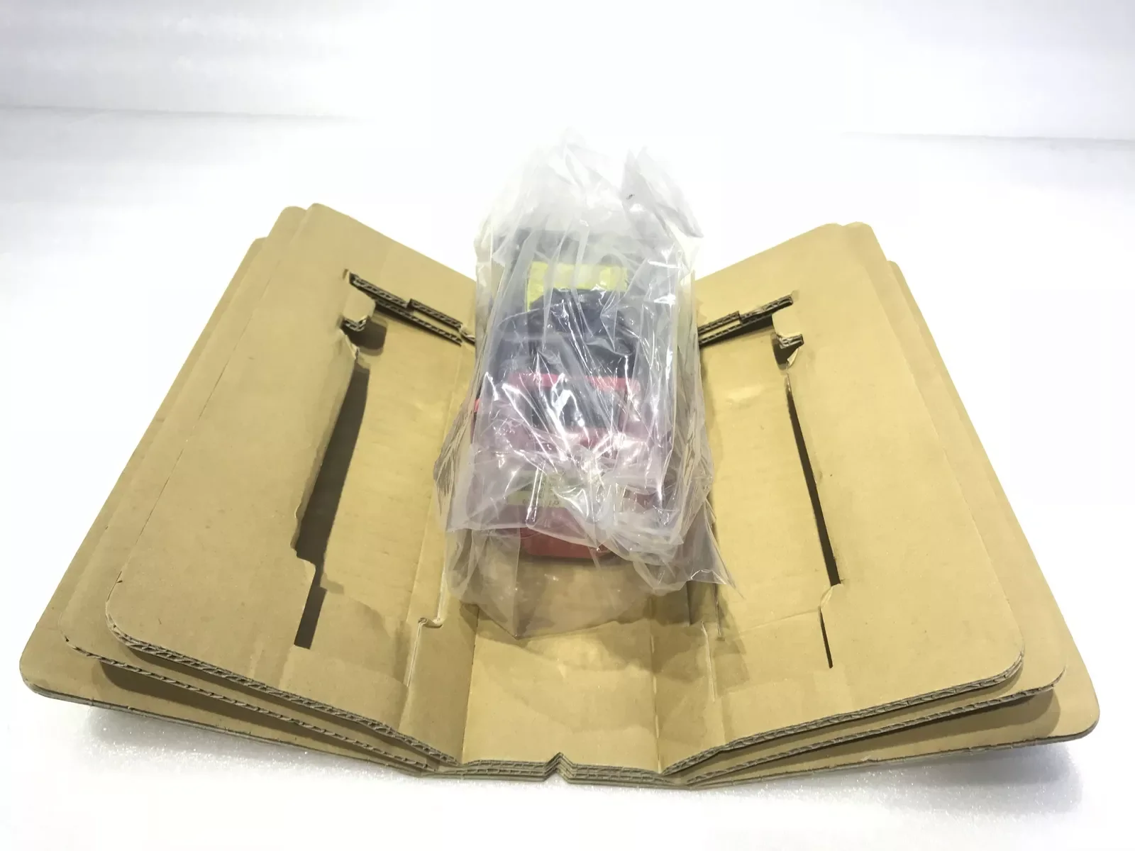 

A06B-0205-B001 New Fanuc AC Servo Motor 12 Months Warranty A06B0205B001