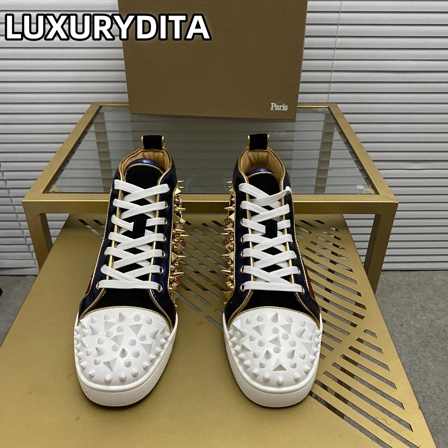 

Top Quality Womens Trendy Casual Tennis Shoes Luxury Mens Real Leather Sneakers 35-48 Designr Rivet Red Sole Lovers Shoes M0106