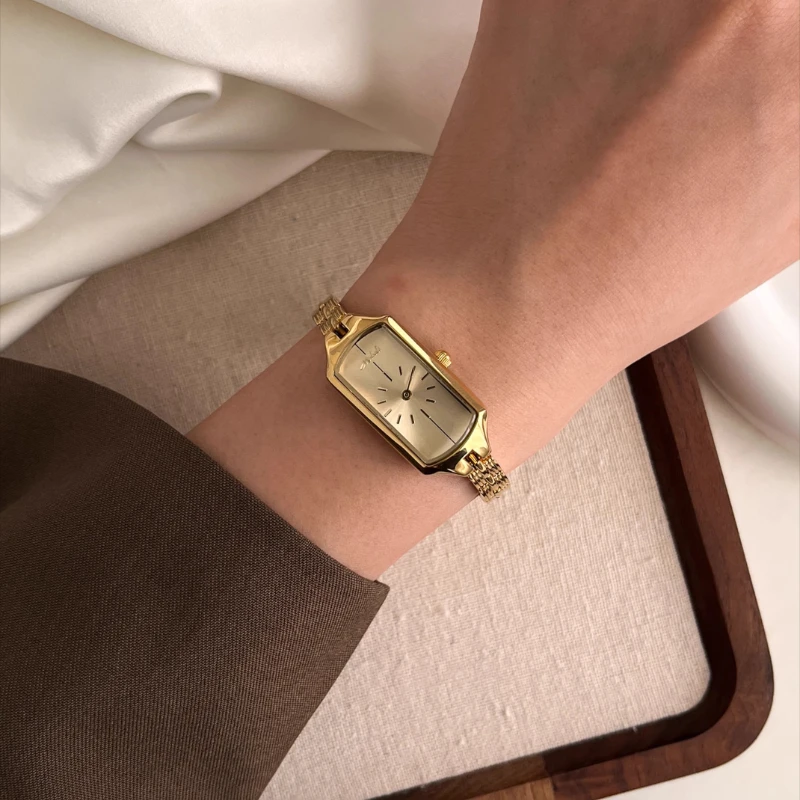 Gold Bracelet Women's Quartz Watch Creative Personality Square Clock Steel Belt Waterproof Bracelet Fashion Women's Watch