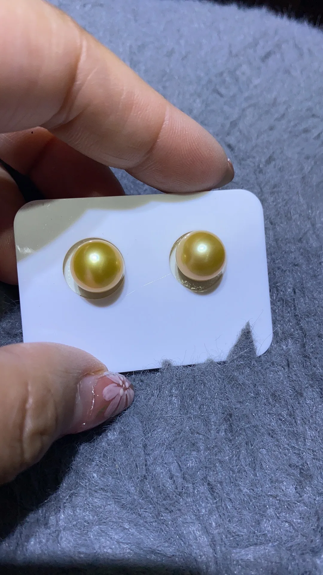 

Classic AAAA10-11mm 11-12mm 12-13mm South Sea round gold pearl 18k/AU750 gold earrings