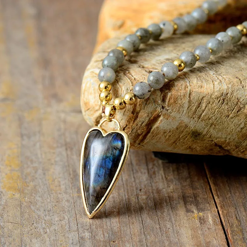 New elongated stone love pendant necklace high-quality European and American popular jewelry wholesale