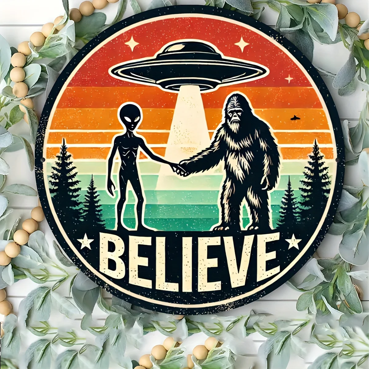 Believe UFO & Bigfoot Decorative Sign 7.87x7.87in Aluminum Wall Art - Retro Round Sign with Pine Trees & Sunset for Home Bar Caf