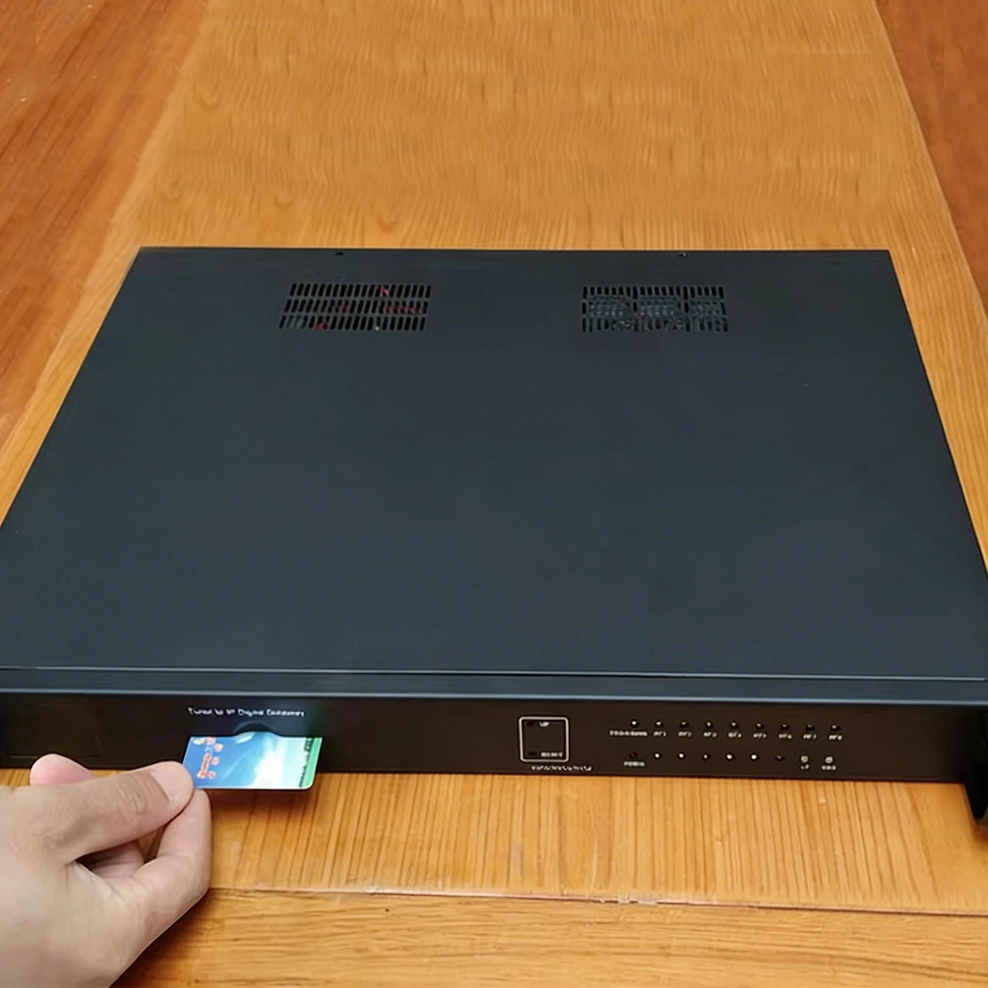 Multifonction DTV Tuner Modulator Tuner vers IP DVB-S2 DVB-T T2 DVB-C ISDBT vers IP 8-Channel Digital Gateway Streaming Receiver