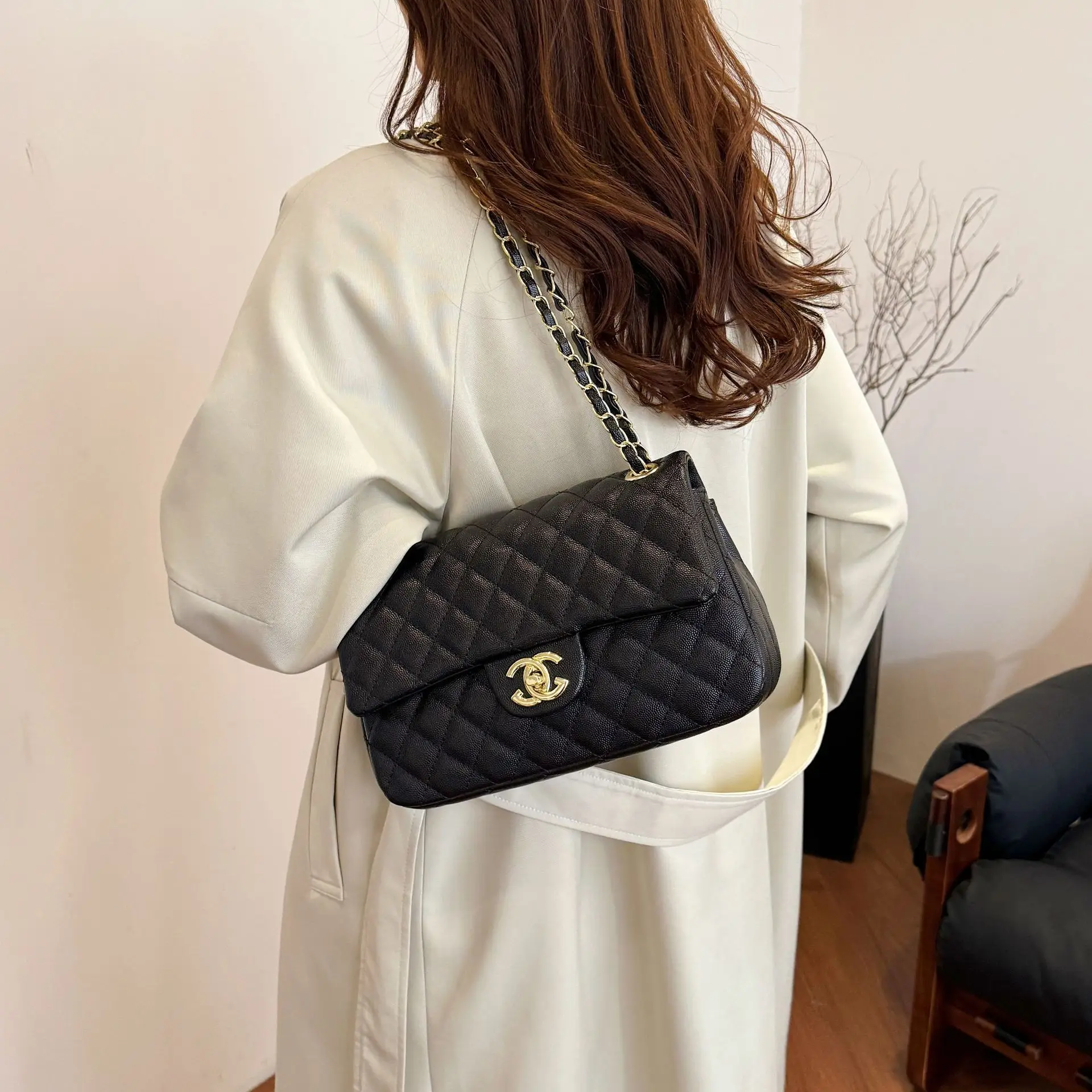 Элегантная стеганая квадратная сумка для женщин, кошелек через плечо под мышками, маленькая сумочка с винтажной строчкой, модное повседневное использование