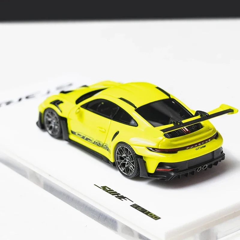 1:64 Porsche 911GT3RS, resin static miniature limited edition car fashion play model, Adult collection display piece, boy gift.