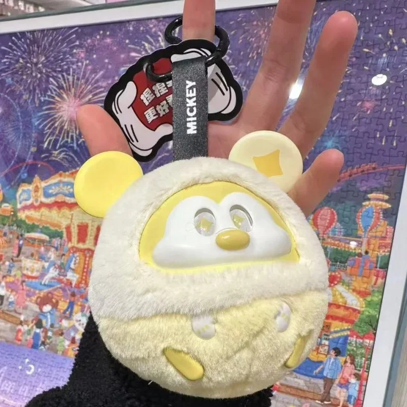 ของแท้ Miniso Mickey Fun Crash Series กล่องตาบอดจี้การ์ตูน Mickey ตุ๊กตาไวนิลน่ารักกระเป๋าจี้ Mystery กล่องของเล่นเด็กของขวัญ