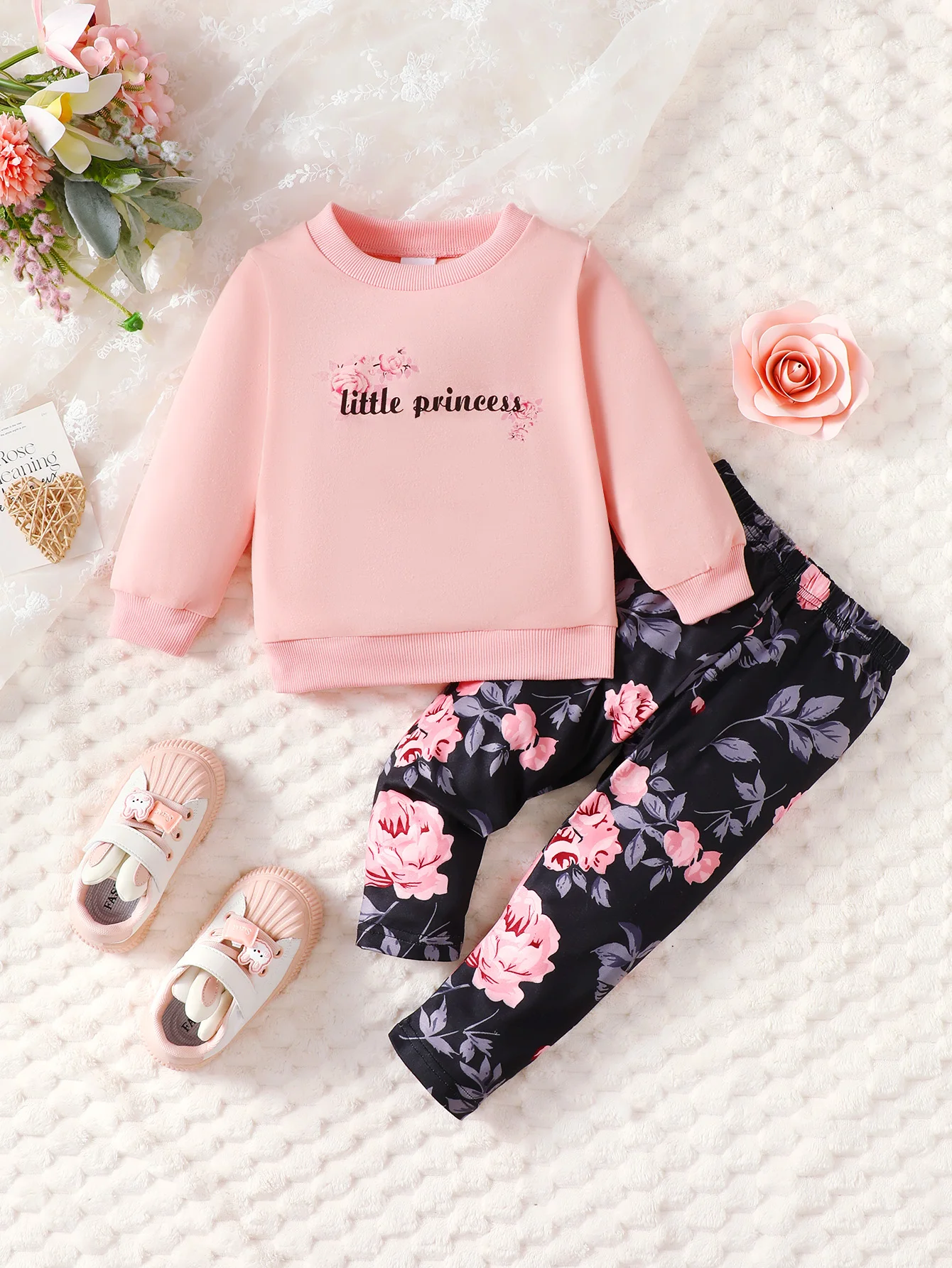 Rosa Pullover-Oberteil und schmal geschnittene Blumenhose für Babymädchen, lässiges Frühlings-Herbst-Mode-Set, zweiteiliges Outfit mit Buchstaben-Print – Detail 1