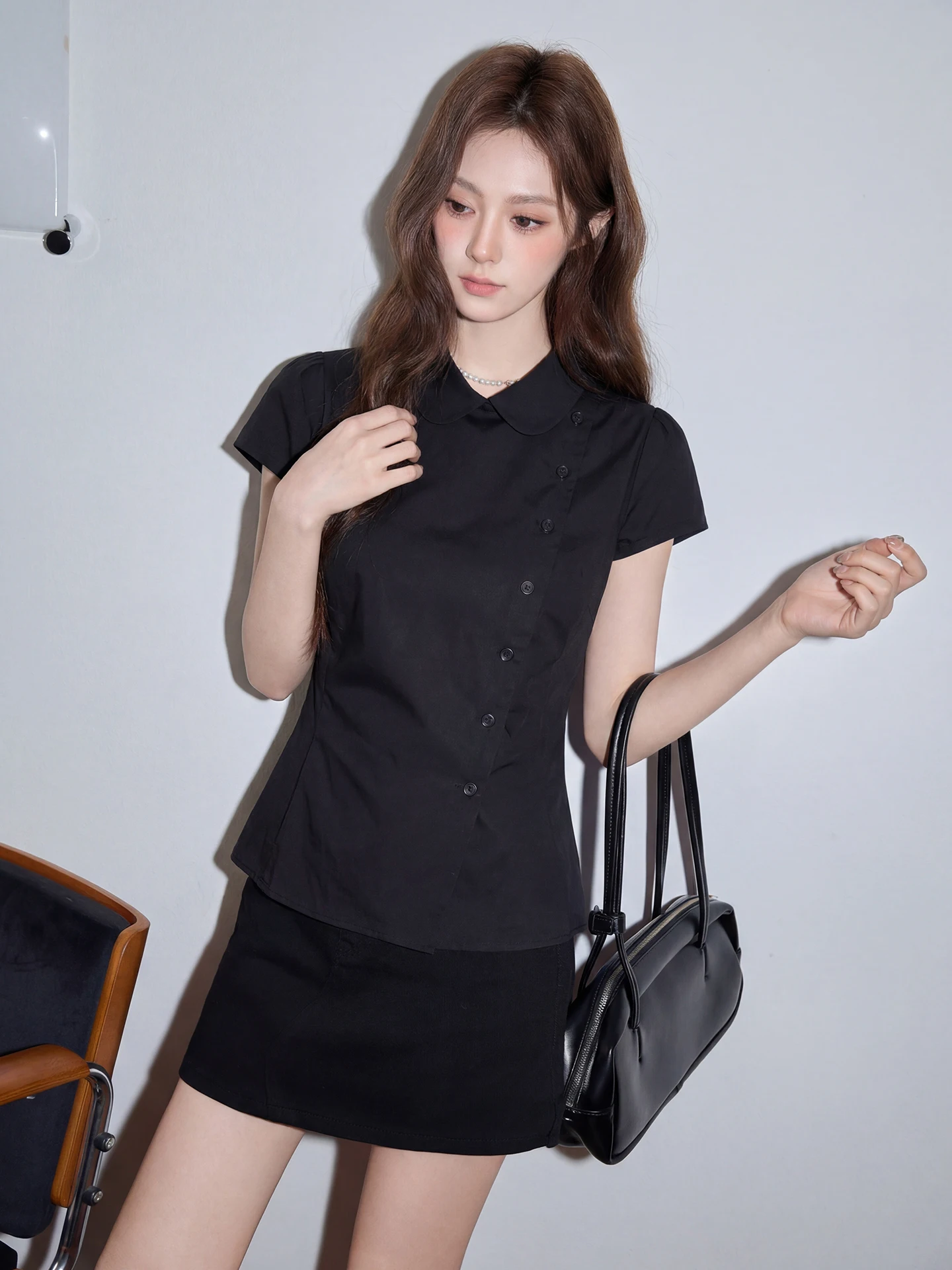 

Черная рубашка с коротким рукавом Slim Fit, женская рубашка в корейском стиле с воротником-стойкой, с завязками на талии, летняя новинка, элегантная рубашка