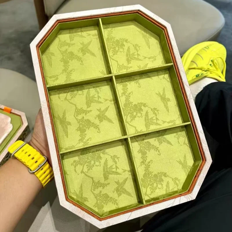 

Palace Wind Belt Cover Creative Jewelry Tray Dustproof Jade Display Ring & Bracelet Storage Organizer