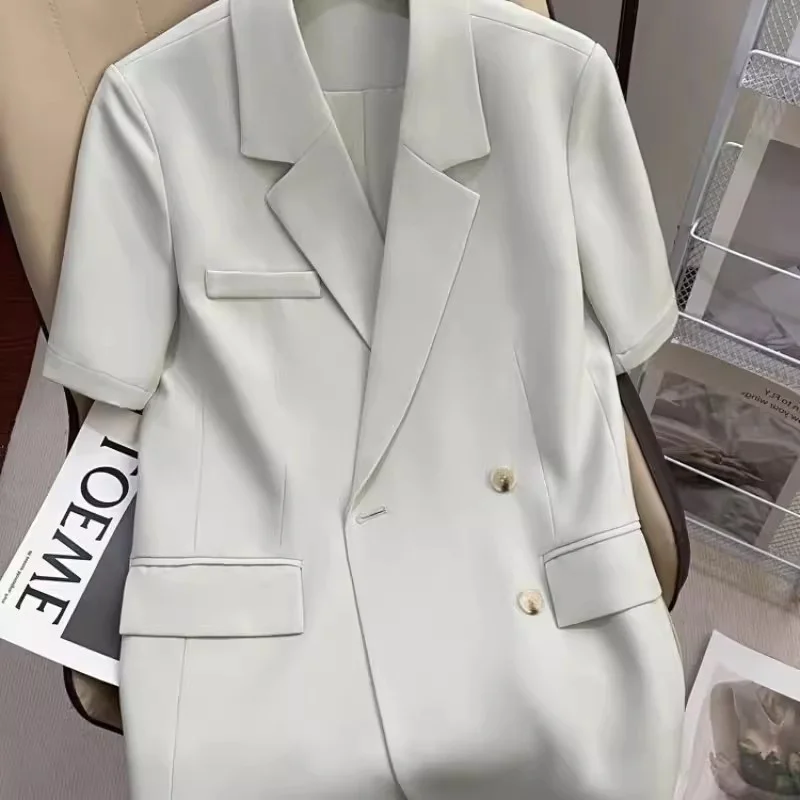 Short Sleeved Suit Coat for Women in Summer 2024 New Loose High-end Design Lightweight Cardigan Small suit Solid Color Commuting