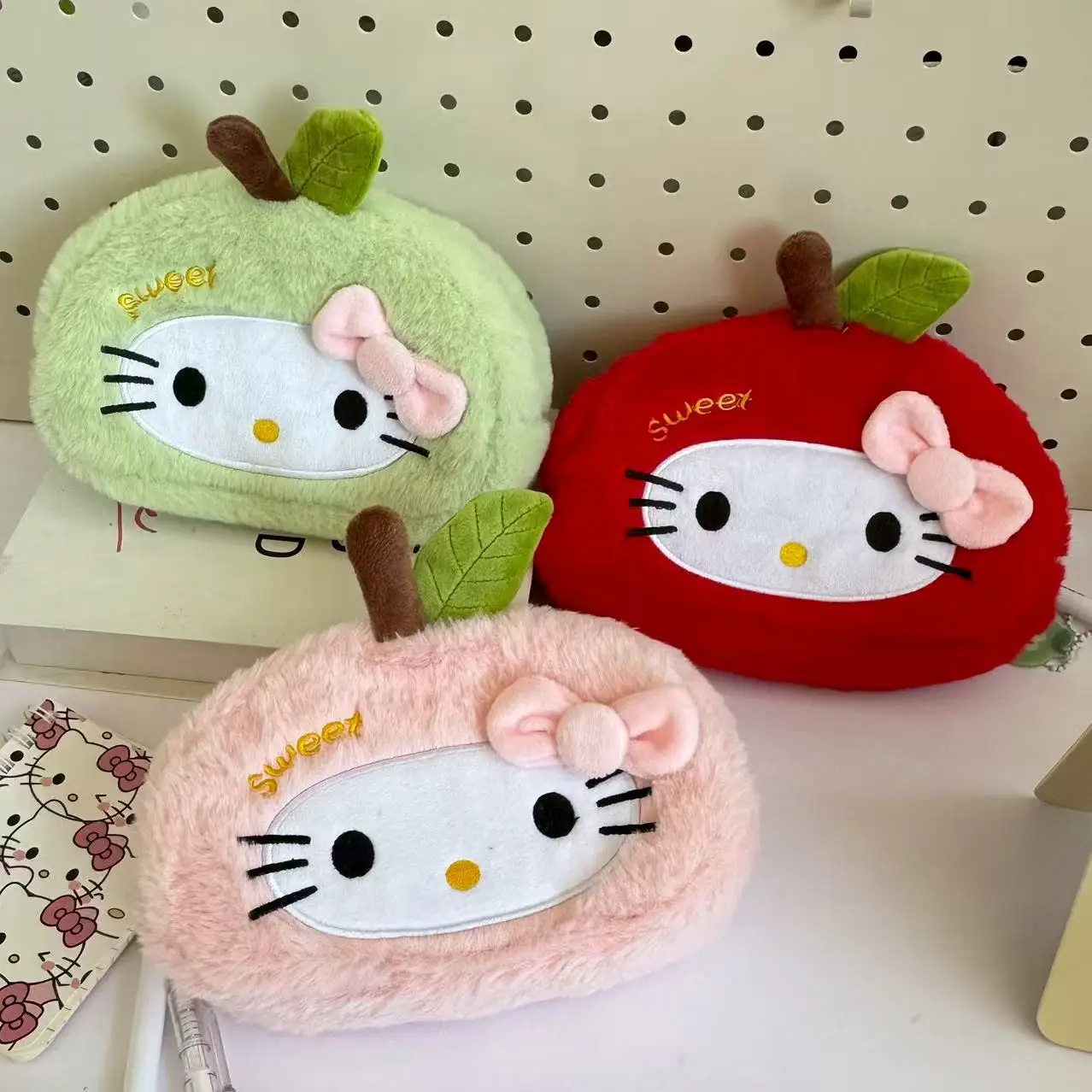 Kawaii Hello Kitty trousse à crayons en peluche sac de maquillage de dessin animé grande capacité papeterie cosmétiques pochette à crayons sac de rangement cadeau