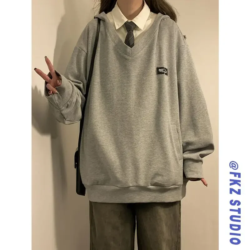 High-end V-neck hooded sweatshirt for women, spring and autumn loose and chic coat, loose long-sleeved top Harajuku retro casual