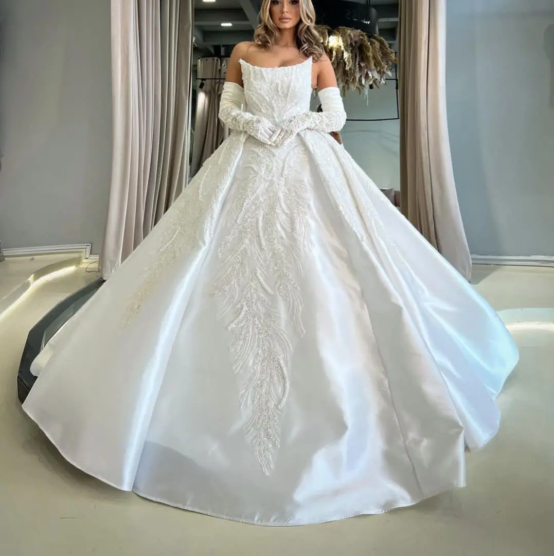 

Ball Gown Wedding Dresses Long Sleeves Bateau Sequins Lace 3D Appliques Diamonds Pearls Ruffles Bridal Gowns Vestina De Novia