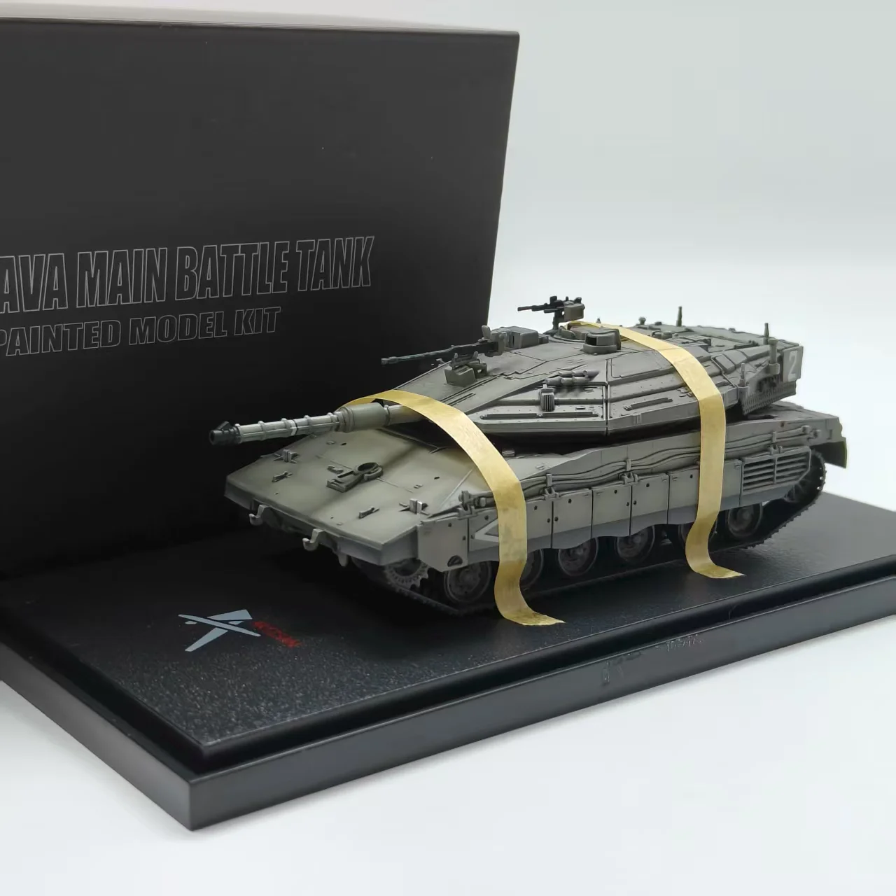 

Diecast ARTISAN 1/72 Scale Israel Mk4 Main Battle Explosion-proof Curtain Alloy Tank Model Collectible Toy Gift Souvenir Display
