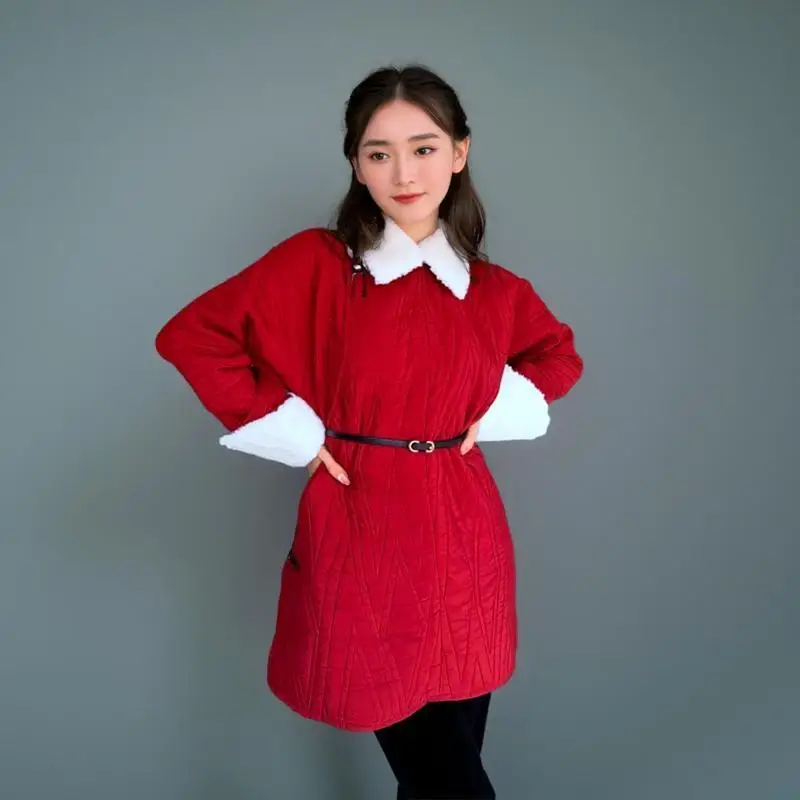 خريف/شتاء 2025 ملابس منغولية نسائية بياقة من الفرو مبطنة بالقطن منتصف الطول نمط عرقي رداء دافئ وفضفاض