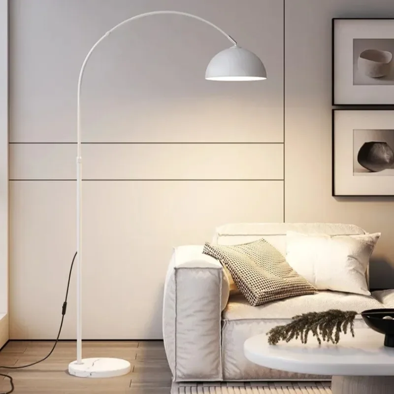 Nordique minimaliste INS à la mode lampadaire LED Base en marbre métal chambre salon canapé lumière luxe pêche lampadaire